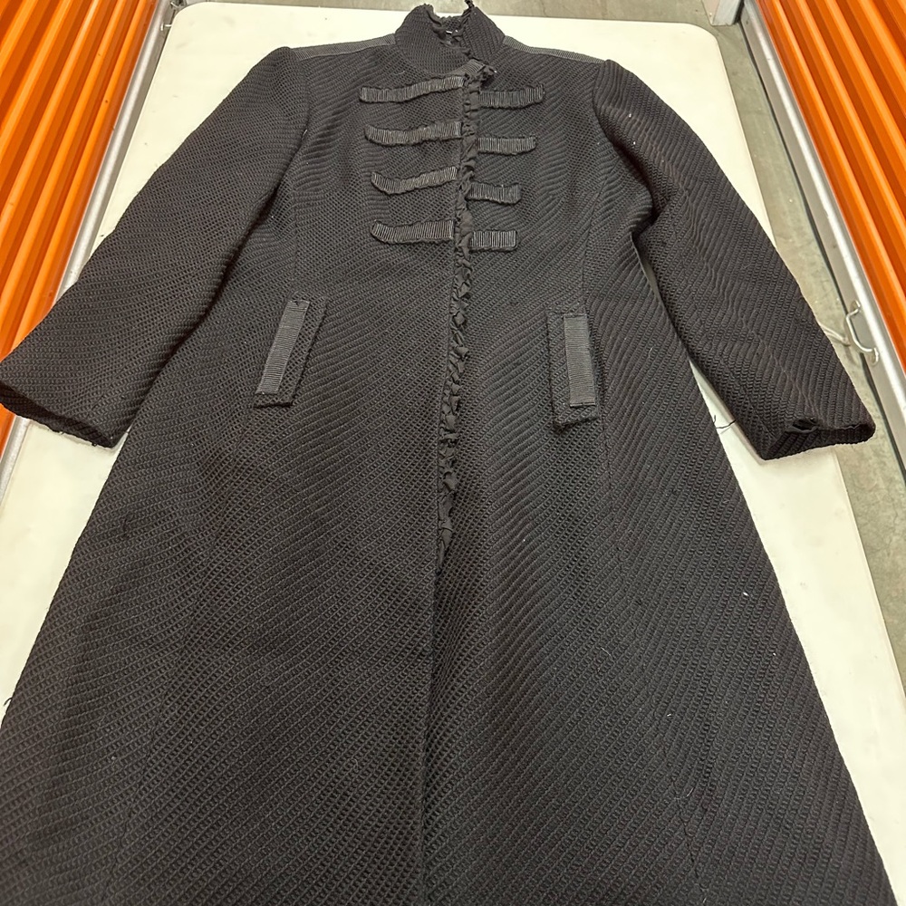 Lisa Ho dress size 10
Pit to pit: 20”
Length: 41”
Wool & Rayon